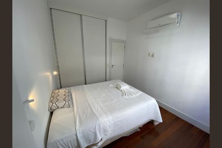 Apartamento à venda com 192m², 4 quartos e 1 vaga