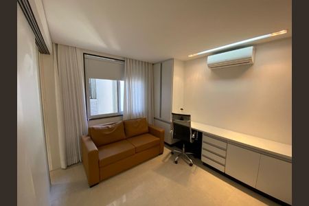 Apartamento à venda com 192m², 4 quartos e 1 vaga