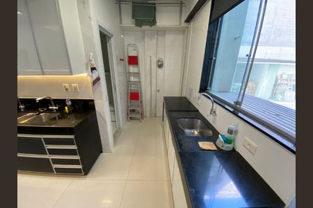 Apartamento à venda com 192m², 4 quartos e 1 vaga