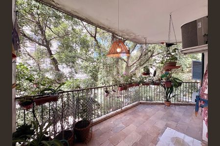 Apartamento à venda com 79m², 2 quartos e 1 vaga