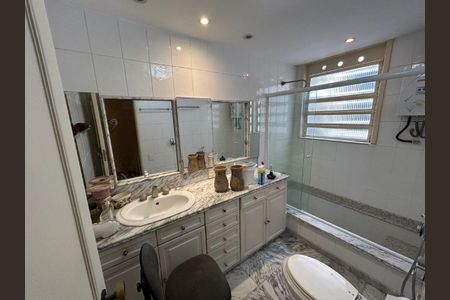 Casa à venda com 333m², 4 quartos e 1 vaga