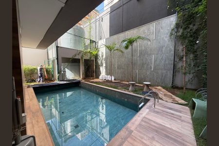 Studio à venda com 25m², 1 quarto e sem vagaÁrea comum - Piscina