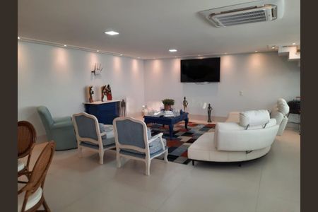 Casa de condomínio à venda com 320m², 3 quartos e 4 vagas