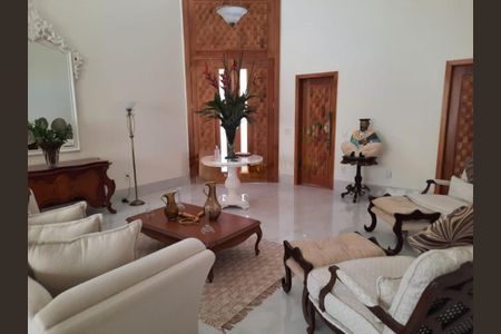 Casa de condomínio à venda com 320m², 3 quartos e 4 vagas