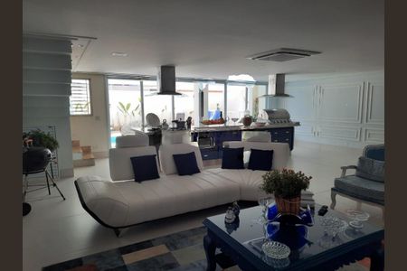Casa de condomínio à venda com 320m², 3 quartos e 4 vagas