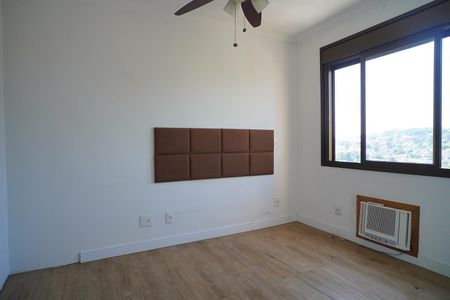 Quarto suíte  de apartamento para alugar com 2 quartos, 75m² em Chácara das Pedras, Porto Alegre