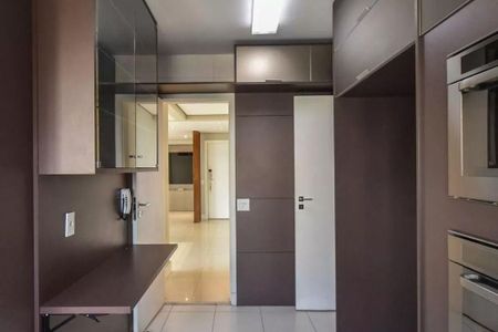 Apartamento à venda com 230m², 3 quartos e 3 vagas