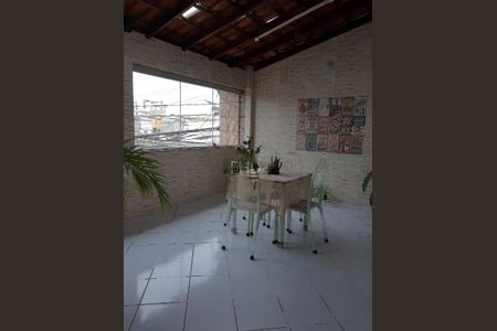 Casa à venda com 314m², 2 quartos e 4 vagas