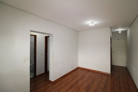 Sala de apartamento para alugar com 2 quartos, 61m² em Parque Peruche, São Paulo