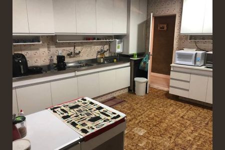 Apartamento à venda com 328m², 3 quartos e 2 vagas