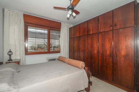 Casa à venda com 223m², 4 quartos e 3 vagasQuarto Suíte