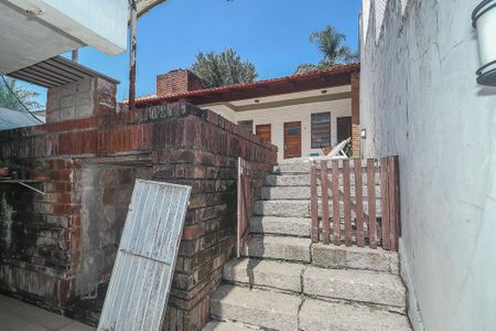 Casa à venda com 223m², 4 quartos e 3 vagasFundos