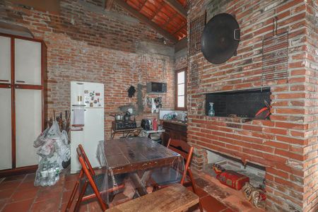 Casa à venda com 223m², 4 quartos e 3 vagasChurrasqueira