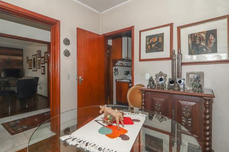 Escritório de casa à venda com 4 quartos, 223m² em Chácara das Pedras, Porto Alegre