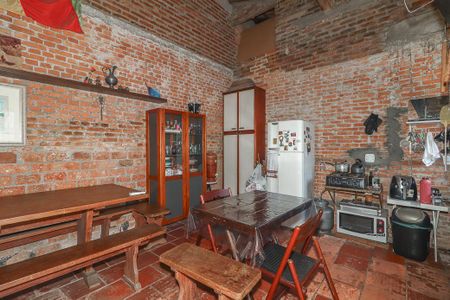 Casa à venda com 223m², 4 quartos e 3 vagasChurrasqueira