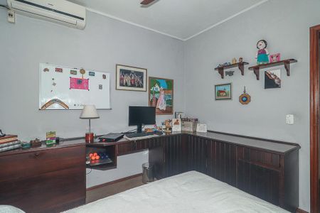 Casa à venda com 223m², 4 quartos e 3 vagasQuarto 2
