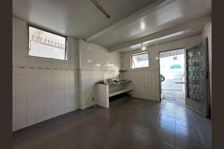 Casa à venda com 6 quartos, 285m² em Prado, Belo Horizonte