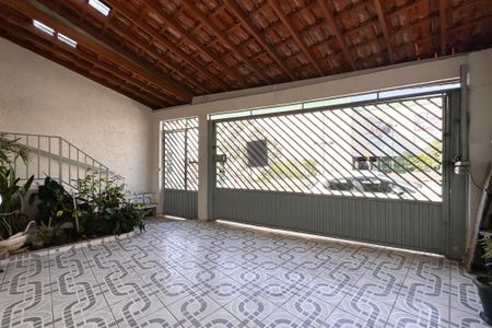 Casa à venda com 200m², 4 quartos e 2 vagas Casa à venda com 200m², 4 quartos e 2 vagasGaragem