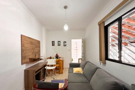 Casa à venda com 200m², 4 quartos e 2 vagas Casa à venda com 200m², 4 quartos e 2 vagasSala