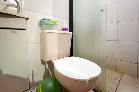 Casa à venda com 200m², 4 quartos e 2 vagas Casa à venda com 200m², 4 quartos e 2 vagasBanheiro Social - Casa 2