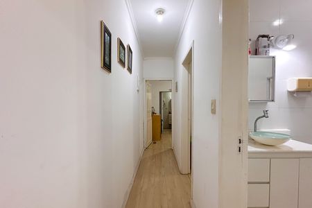 Casa à venda com 200m², 4 quartos e 2 vagas Casa à venda com 200m², 4 quartos e 2 vagasAcesso aos Quartos