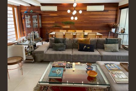 Casa à venda com 5 quartos, 310m² em Recreio dos Bandeirantes, Rio de Janeiro