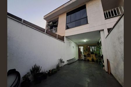 Casa à venda com 110m², 3 quartos e 2 vagas