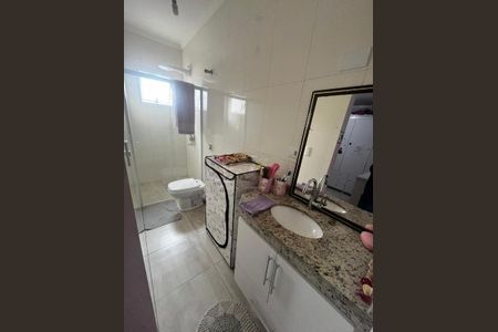 Casa à venda com 167m², 3 quartos e 4 vagas