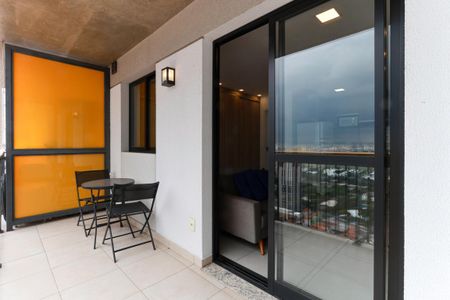 Apartamento à venda com 33m², 1 quarto e 1 vaga Apartamento à venda com 33m², 1 quarto e 1 vagaVaranda