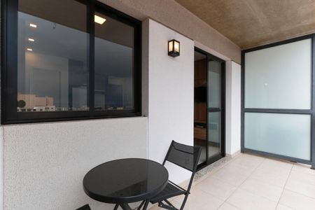 Apartamento à venda com 33m², 1 quarto e 1 vaga Apartamento à venda com 33m², 1 quarto e 1 vagaVaranda