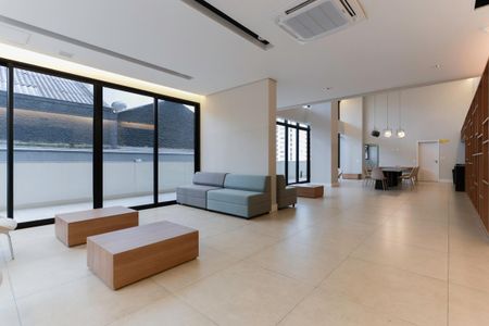 Apartamento à venda com 33m², 1 quarto e 1 vaga Apartamento à venda com 33m², 1 quarto e 1 vagaÁrea comum - Salão de festas