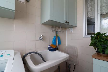 Apartamento à venda com 79m², 2 quartos e 1 vaga Apartamento à venda com 79m², 2 quartos e 1 vagaCozinha e Área de Serviço