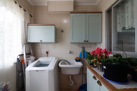 Apartamento à venda com 79m², 2 quartos e 1 vaga Apartamento à venda com 79m², 2 quartos e 1 vagaCozinha e Área de Serviço