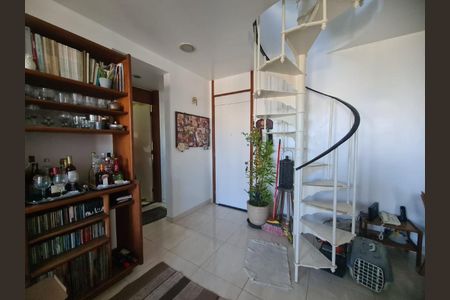 Apartamento à venda com 126m², 2 quartos e 1 vaga
