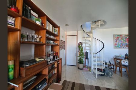 Apartamento à venda com 126m², 2 quartos e 1 vaga
