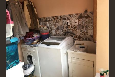 Casa para alugar com 201m², 4 quartos e 2 vagas Casa para alugar com 201m², 4 quartos e 2 vagasÁrea de serviço