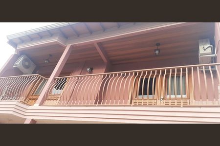 Casa para alugar com 201m², 4 quartos e 2 vagas Casa para alugar com 201m², 4 quartos e 2 vagasFachada