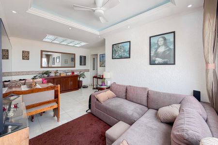 Apartamento à venda com 109m², 2 quartos e 2 vagasSala