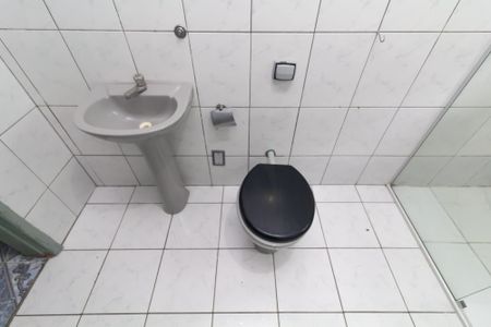 Casa à venda com 80m², 2 quartos e 2 vagas Casa à venda com 80m², 2 quartos e 2 vagasBanheiro