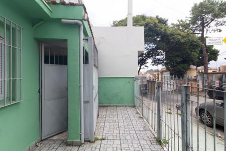 Casa à venda com 80m², 2 quartos e 2 vagas Casa à venda com 80m², 2 quartos e 2 vagasEntrada