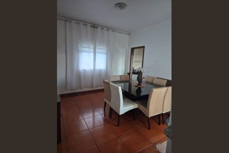 Casa para alugar com 426m², 3 quartos e 4 vagas Casa para alugar com 426m², 3 quartos e 4 vagasSala de Jantar