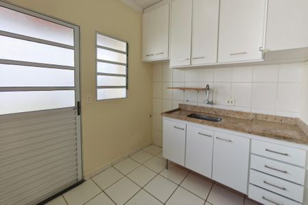 Casa de condomínio para alugar com 100m², 3 quartos e 2 vagasCozinha