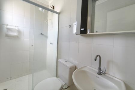 Casa de condomínio para alugar com 100m², 3 quartos e 2 vagasBanheiro Suíte