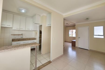 Casa de condomínio para alugar com 100m², 3 quartos e 2 vagasSala de Jantar