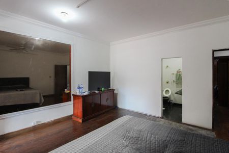 Casa à venda com 527m², 8 quartos e 10 vagasSuíte 1