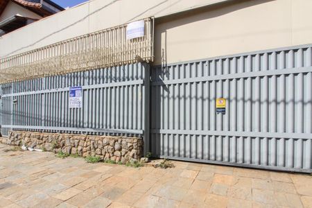 Casa à venda com 527m², 8 quartos e 10 vagasPlaquinha Instalada