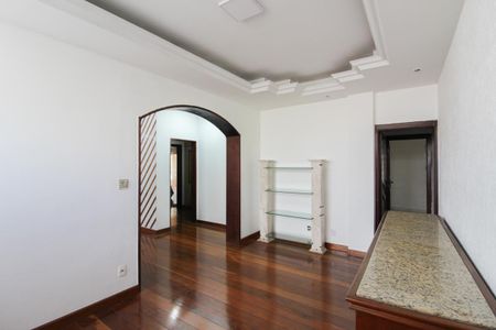 Casa à venda com 527m², 8 quartos e 10 vagasSala de Jantar