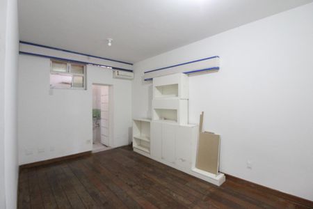 Casa à venda com 527m², 8 quartos e 10 vagasSuíte 2