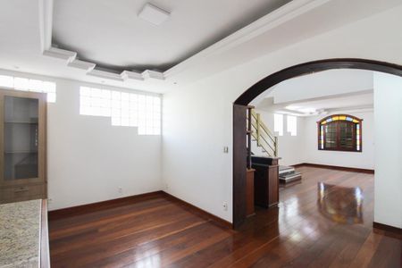 Casa à venda com 527m², 8 quartos e 10 vagasSala de Jantar