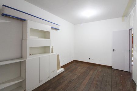 Casa à venda com 527m², 8 quartos e 10 vagasSuíte 2